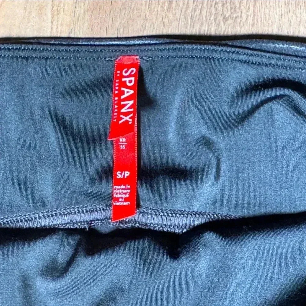 #0277 Spanx Faux Leather Moto Leggings, Very Black, Size S - Picture 8 of 9